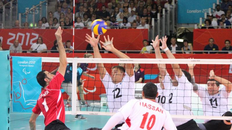 Hesham ABDELMAKSOD - Sitting Volleyball - London 2012 Paralympic Games Hesham ABDELMAKSOD, Egypt has many players trying to block his shot